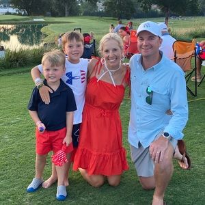 Meet your Posher, Julia